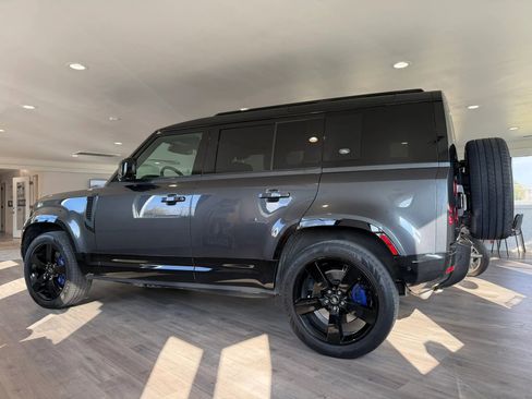 Used 2024 Land Rover Defender 110 X-Dynamic SE image 2