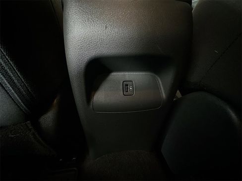 Used 2022 Nissan Sentra SR w/ Trunk Package image 30