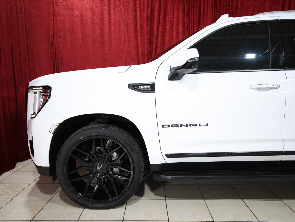 Used 2022 GMC Yukon XL Denali AWD/4WD image 5