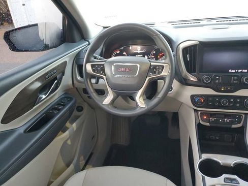 Used 2024 GMC Terrain Denali w/ Denali Premium Package AWD/4WD image 13