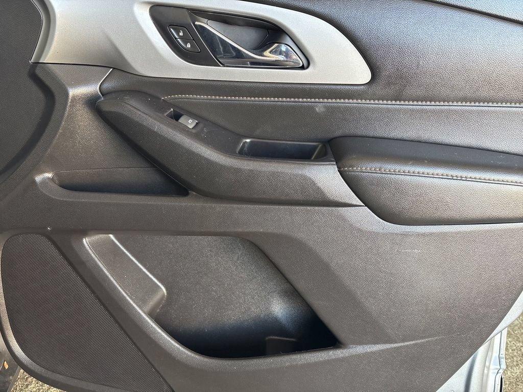 Used 2019 Chevrolet Traverse LS w/ LPO, Floor Liner Package FWD image 17