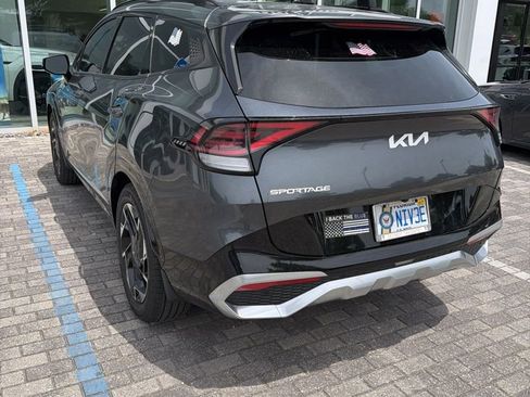Used 2023 Kia Sportage SX image 3