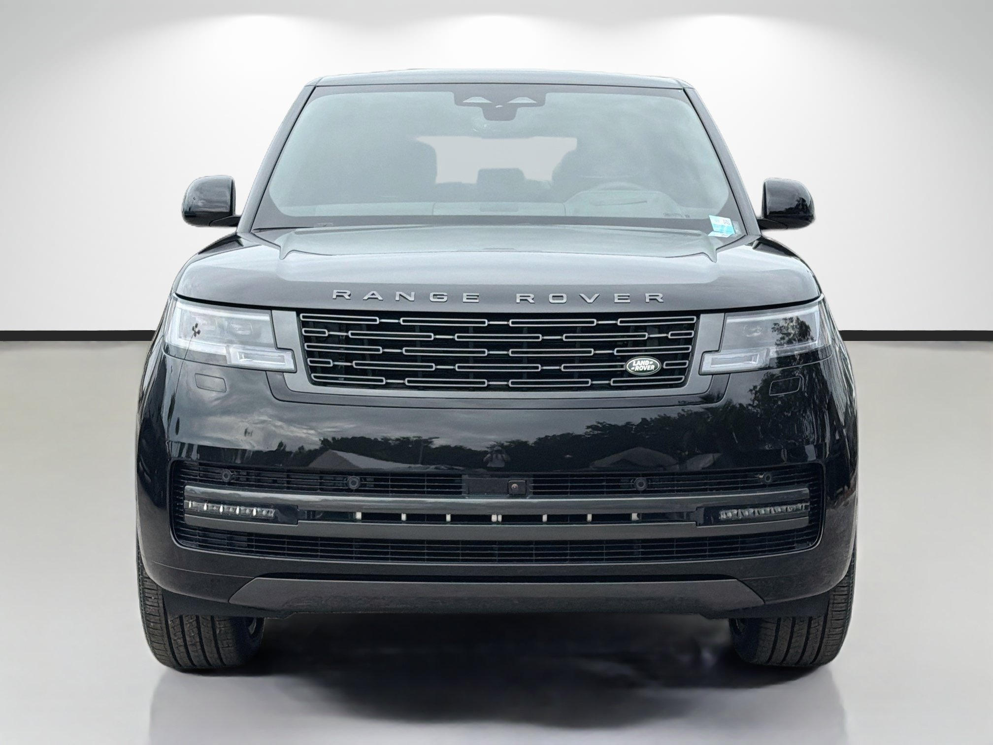 New 2026 Land Rover Range Rover Long Wheelbase SE AWD/4WD image 8