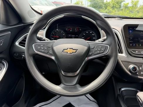 Used 2024 Chevrolet Malibu LT FWD image 8