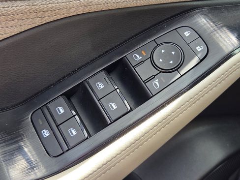 Used 2023 Nissan Rogue SV FWD image 29