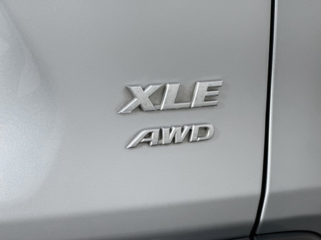 Used 2025 Toyota RAV4 XLE w/ Convenience Package AWD/4WD image 11