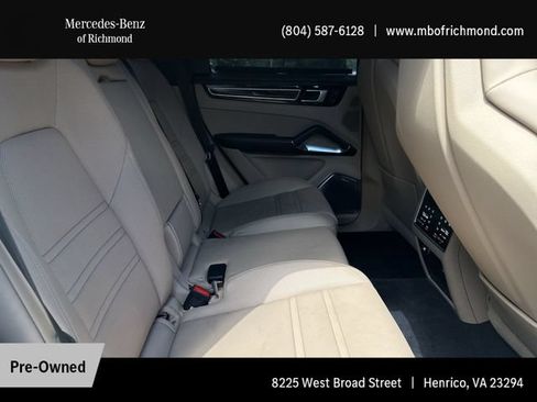 Used 2019 Porsche Cayenne Turbo AWD/4WD image 16
