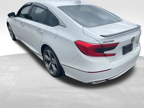 Used 2018 Honda Accord Touring image 21