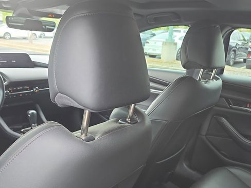 Used 2021 MAZDA MAZDA3 Hatchback w/Premium Plus Pkg AWD/4WD image 16
