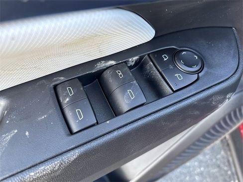 New 2026 Chevrolet Equinox EV LT image 24