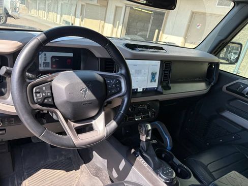 Used 2023 Ford Bronco Wildtrak AWD/4WD image 17