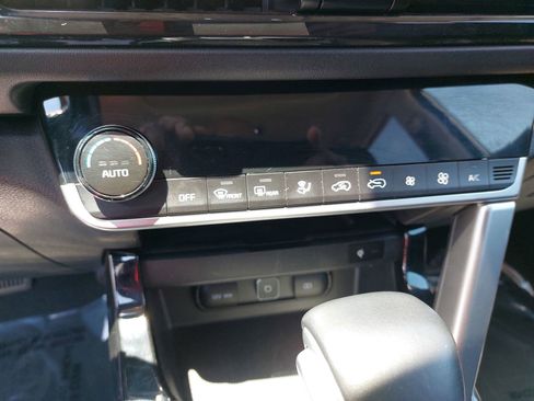 Used 2021 Kia Seltos SX w/ SX Sunroof Package AWD/4WD image 23