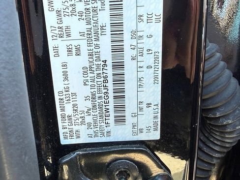 Used 2018 Ford F150 Platinum w/ Equipment Group 701A Luxury image 12