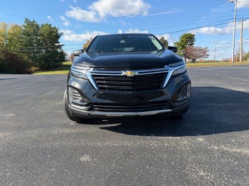 Used 2023 Chevrolet Equinox LT w/ Driver Convenience Package image 2