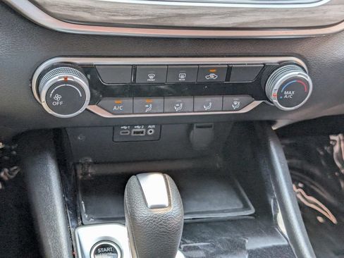 Used 2024 Nissan Altima 2.5 SV FWD image 21
