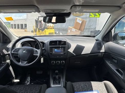 Used 2022 Mitsubishi Outlander Sport ES AWD/4WD image 18