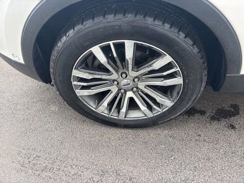 Used 2017 Ford Explorer Platinum image 51