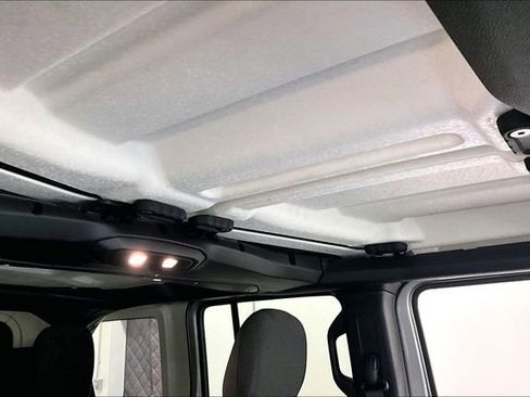 Used 2024 Jeep Wrangler Willys image 29