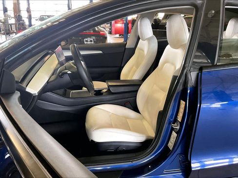 Used 2021 Tesla Model 3 Performance image 7