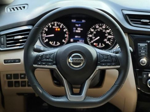 Used 2018 Nissan Rogue SV AWD/4WD image 31