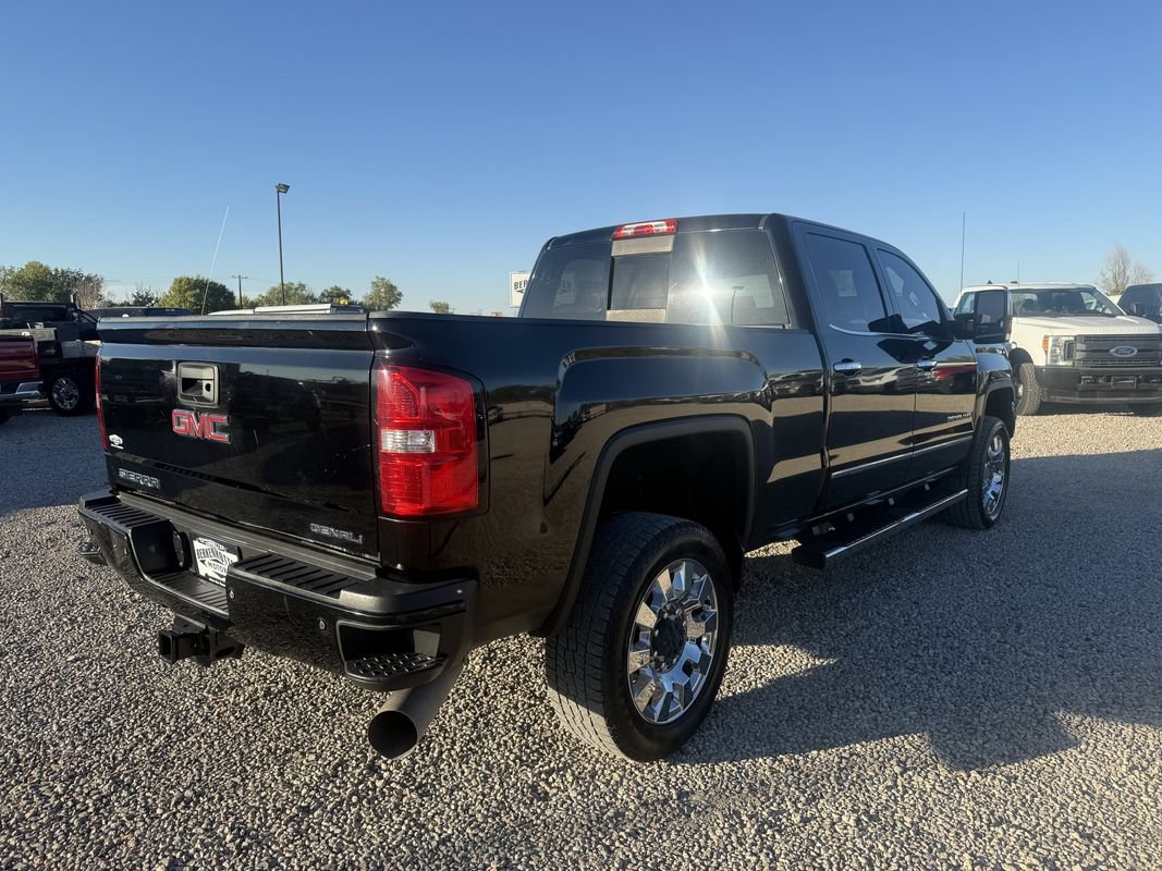 Used 2015 GMC Sierra 2500 Denali w/ Duramax Plus Package AWD/4WD image 7