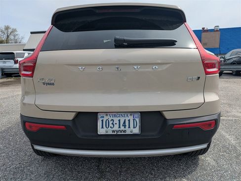 New 2025 Volvo XC40 B5 Plus w/ Climate Package image 5
