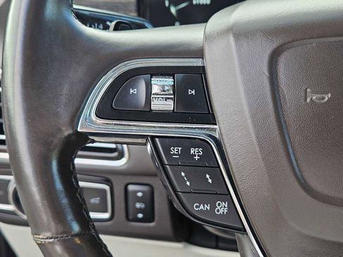 Used 2020 Lincoln Navigator Black Label w/ Cargo Convenience Package image 26