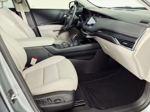 Certified 2023 Cadillac XT4 Premium Luxury w/ Cold Weather Package image 23