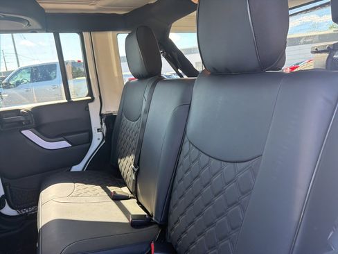 Used 2014 Jeep Wrangler Unlimited Sahara w/ Dual Top Group image 11