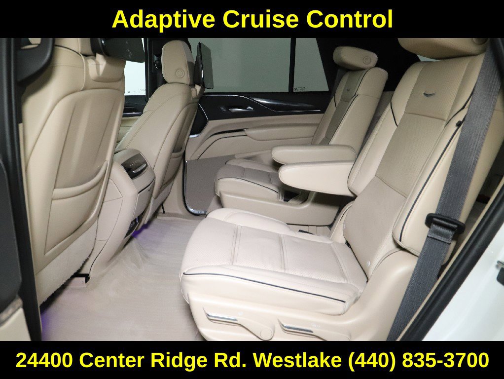 Used 2023 Cadillac Escalade Premium Luxury AWD/4WD image 17