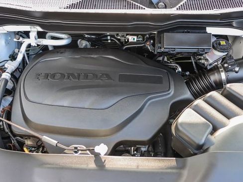 Used 2025 Honda Ridgeline Black Edition image 29