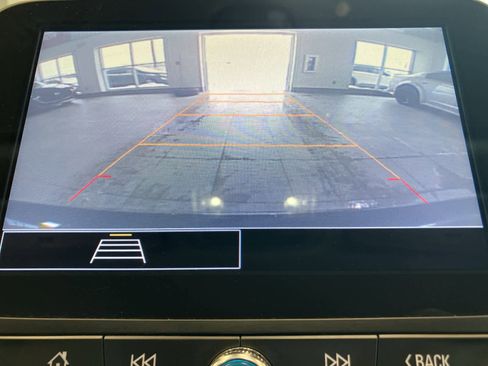 Used 2022 Chevrolet Malibu LT image 19