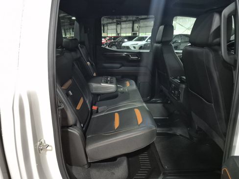 Certified 2025 GMC Sierra 1500 AT4 AWD/4WD image 28