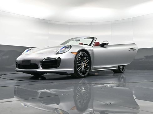 Certified 2015 Porsche 911 Turbo S AWD/4WD image 40