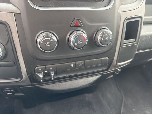 Used 2018 RAM 2500 Tradesman w/ Chrome Appearance Group image 18