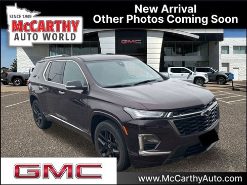 Used 2022 Chevrolet Traverse Premier w/ LPO, Blackout Package AWD/4WD image 1
