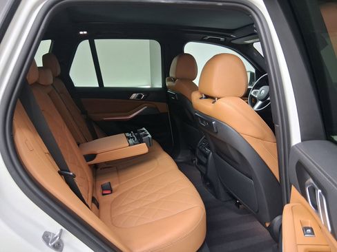 Certified 2023 BMW X5 xDrive40i w/ M Sport Package AWD/4WD image 34