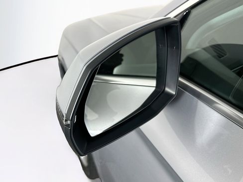 Used 2022 Audi Q5 2.0T Premium Plus w/ Premium Plus Package AWD/4WD image 16