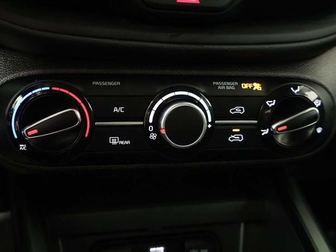 Used 2023 Kia Soul LX FWD image 42