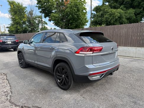 Used 2022 Volkswagen Atlas Cross Sport SE AWD/4WD image 8
