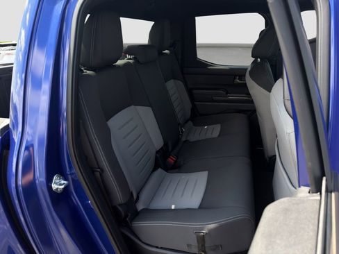 Used 2025 Toyota Tacoma TRD Sport image 19