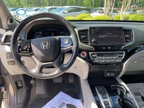 Used 2021 Honda Pilot Touring image 27
