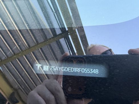 Used 2024 Tesla Model Y 2WD image 45