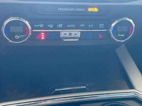 Used 2022 Ford F250 Lariat image 19