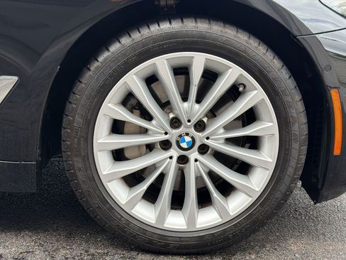 Used 2021 BMW 530i RWD image 12
