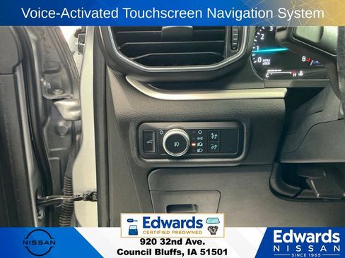 Used 2021 Ford Explorer XLT w/ Equipment Group 202A AWD/4WD image 26