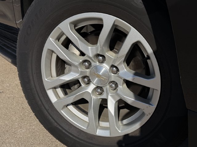 Used 2023 Chevrolet Tahoe LT RWD image 9