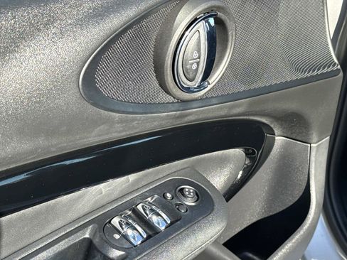 Certified 2024 MINI Cooper Clubman S image 19