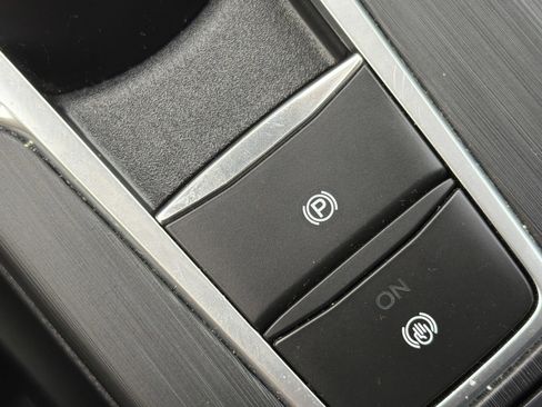 Used 2021 Ford Escape SE image 28