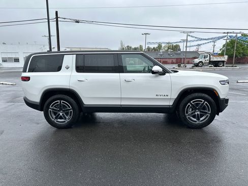 Used 2025 Rivian R1S Adventure AWD/4WD image 7